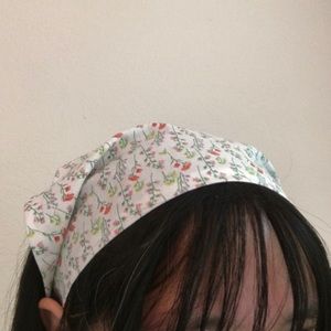 Floral vintage bandana.